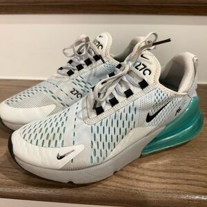 Nike Air Max 270 White and Teal Athletic Shoes size 7.5